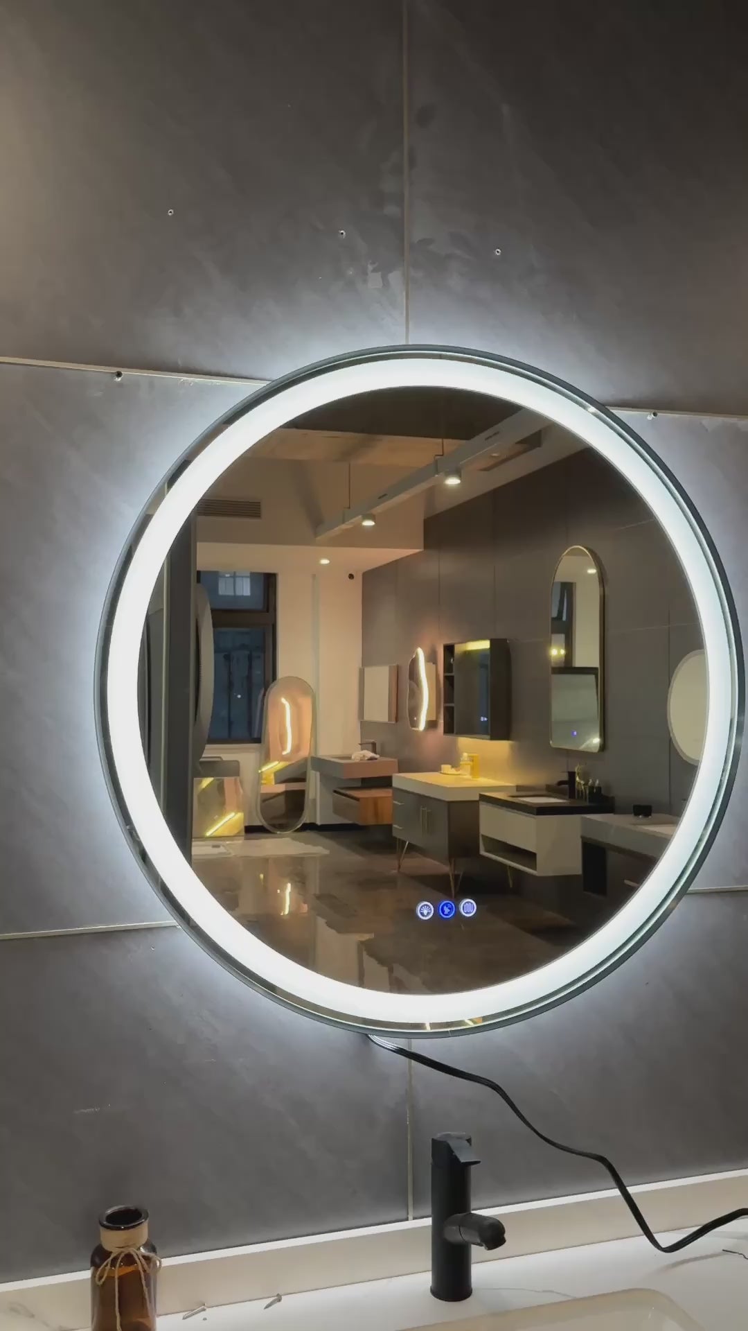 Miroir rond intelligent Gloviea à LED avec cadre noir brossé, éclairage dimmable et luminosité réglable, capteur de mouvement, anti-buée, fonction mémoire, éclairage avant et arrière